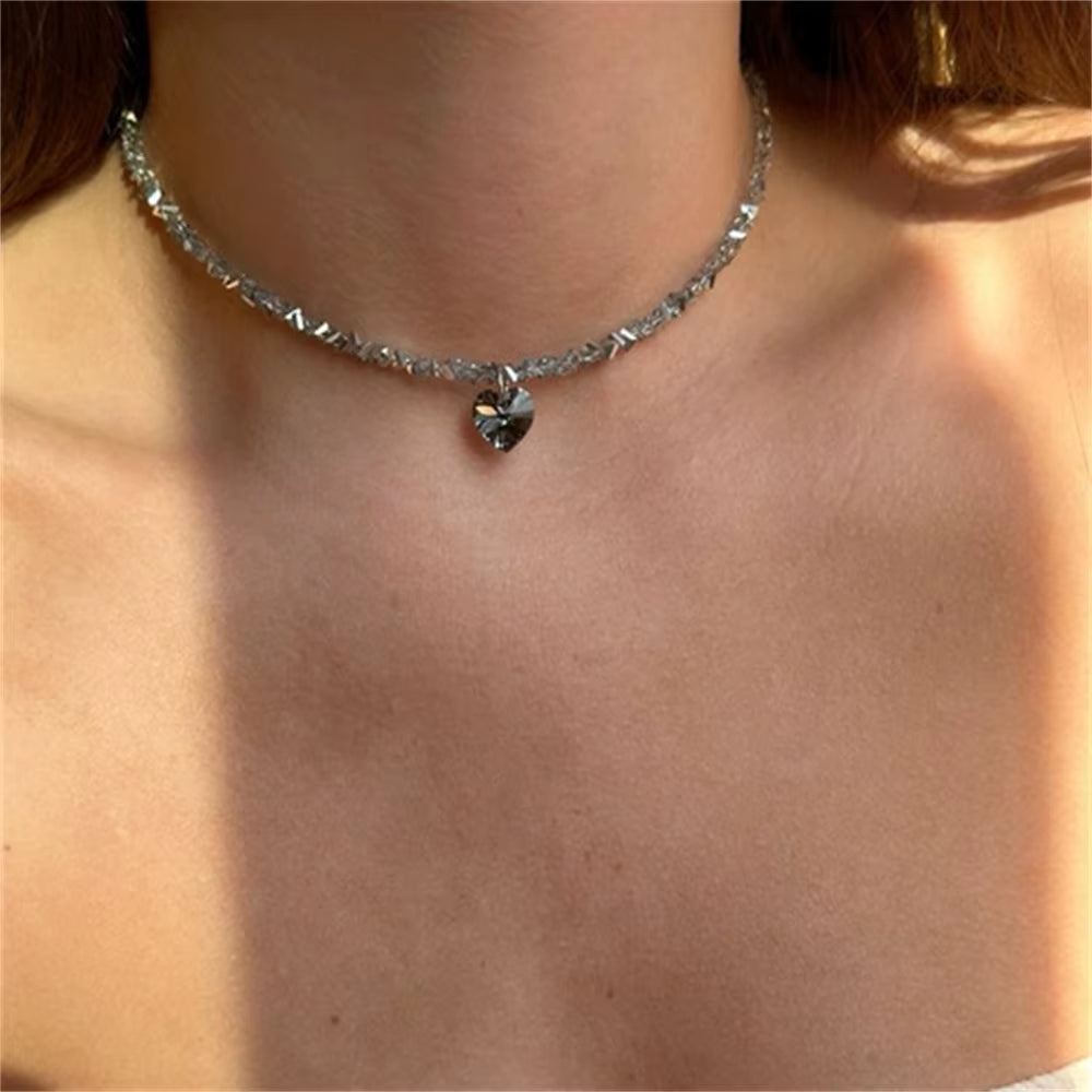 Elegant Vintage Zircon Heart Pendant Necklace for Women - Boho Geometric Baroque Design with Transparent Crystal Chain Jewelry