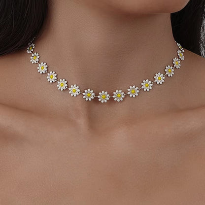 Kpop Flower Daisy Clavicle Chain Necklace for Women Summer Sweet Short Choker Fashion Statement Jewelry Gift Y2K Accessories