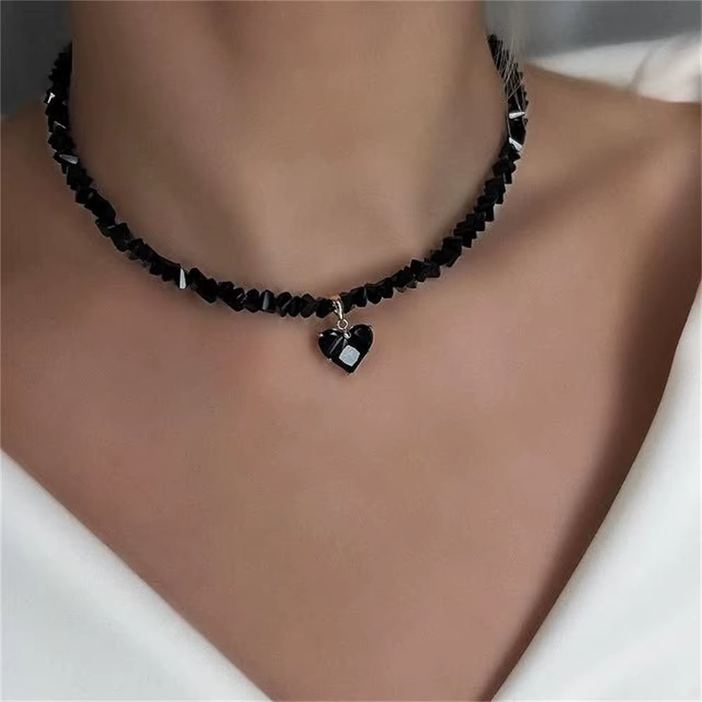 Elegant Vintage Zircon Heart Pendant Necklace for Women - Boho Geometric Baroque Design with Transparent Crystal Chain Jewelry